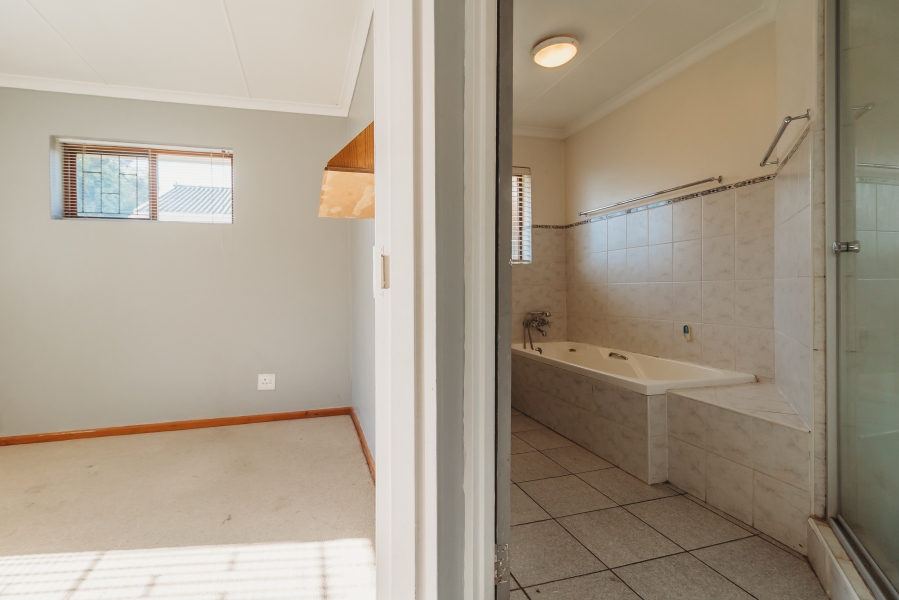 5 Bedroom Property for Sale in George South Western Cape